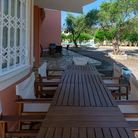 Rosa 1 , , Corfu * Dassia (Corfu)