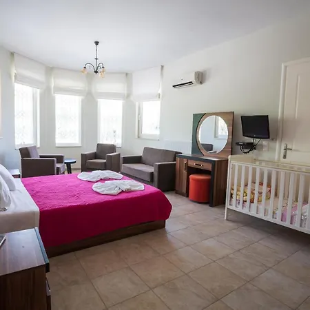 Villa Rosa 1 , , Corfu Dassia (Corfu)