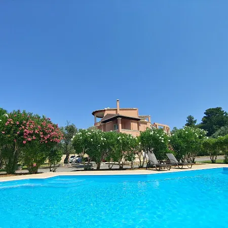Rosa 1 , , Corfu Dassia (Corfu)